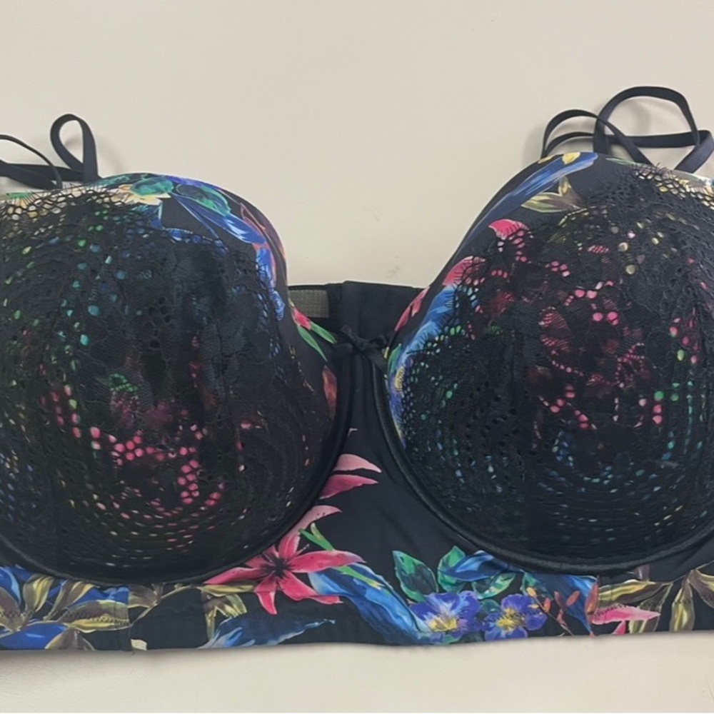 New cacique floral bra sz 46DDD